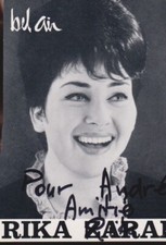 Rika ZARAÏ  PHOTOGRAPHIE sur CARTE 15*10 avec DEDICACE AUTOGRAPHE