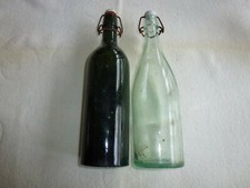 DEUX ANCIENNES BOUTEILLES 75 CL ET 1 LITRE