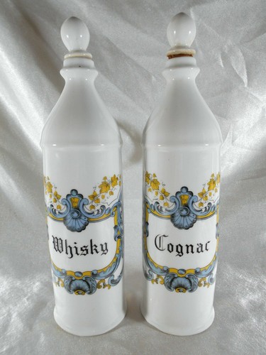 Paire bouteille alcool - bouteille,