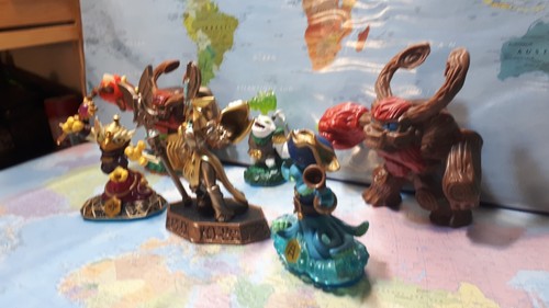 Lot figurine skylanders - lot,