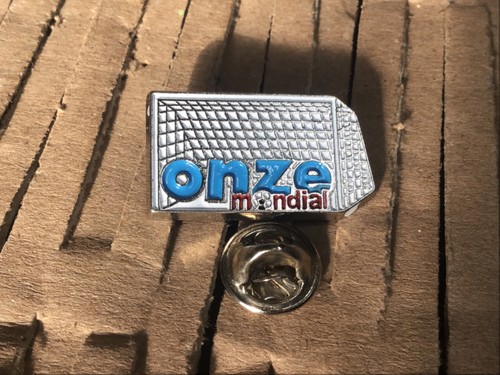 Pins onze mondial signé - pins,