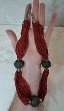 collier vintage en corail et