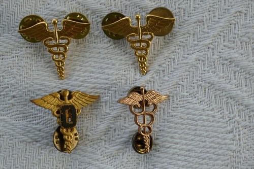Insignes col armée de - de,