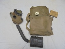 musette et masque anglais    de 2 guerre date