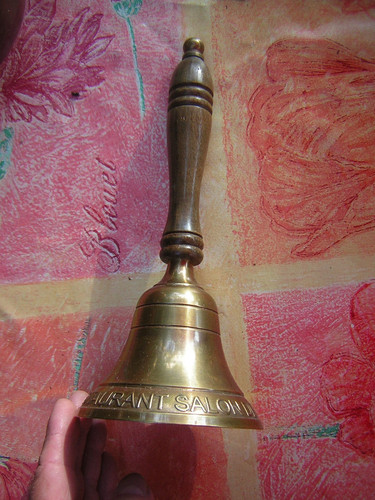 Grande cloche bronze ancienne - cloche,