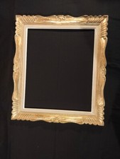 CADRE 46X38  BOIS SCULPTE DORE TRES ELEGANT STYLE ANNEES 1950  1960