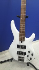 Guitare basse électrique