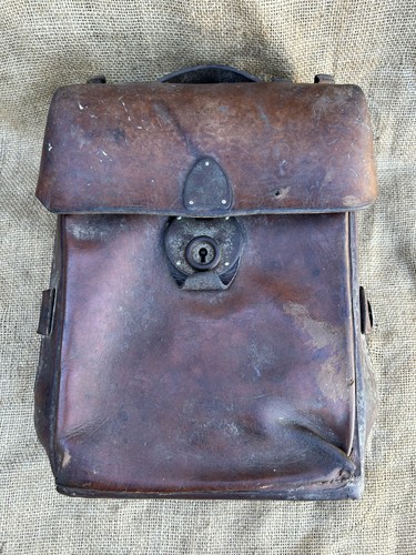 Trousse sacoche cuir sanitaire