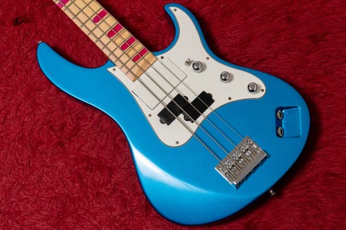 Guitare basse électrique