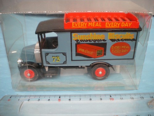 Mack van sunshine - 1/43,