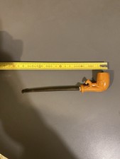 Ancienne pipe en terre cuite