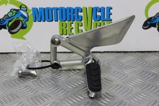 Cintre repose pied avant