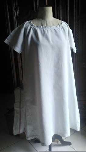 Linge ancien blaude robe