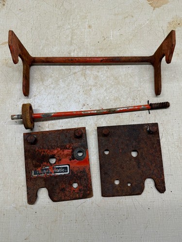 Wheel horse 200 tractor mid - wheel,