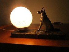 LAMPE ART DECO CHIEN BERGER ALLEMAND REGULE SIGNE TEDD + OPALINE ANNEES 30