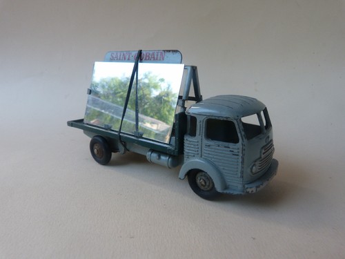 Dinky toys c camion - f, 33