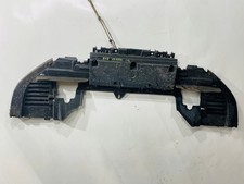 PLAQUE SOUS LE PARE-CHOCS