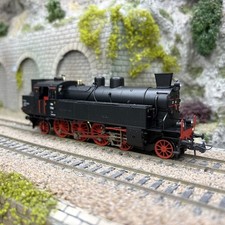 Locomotive tender à vapeur