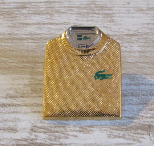 Pin lacoste crocodile pull - pin's,