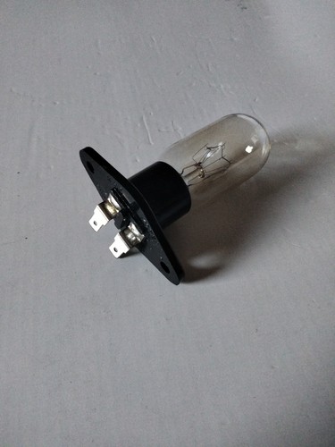 Ampoule adaptable four