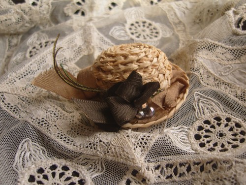Joli chapeau poupée ancienne - chapeau,