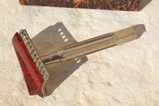ancien RASOIR à main - tête en BAKELITE - avec son boitier