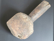 Gros Maillet Battoir en Loupe de Bois Monobloc Buriné par le Temps Outil Ancien
