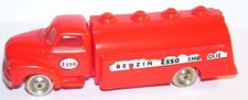 a LEGO HO 1/87 CAMION TRUCK ROUGE BEDFORD TANKER ESSO 1955 #650 BENZIN