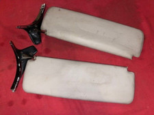 2 PARES-SOLEIL ORIGINAUX CITROEN DS 19 20 21 OU 23 PALLAS