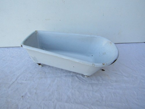 Ancienne petite baignoire - ancienne,