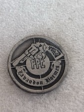 Pin’s Fédération Française Tir Sportif Lavandou Bormes Revolver Pistolet FFtir
