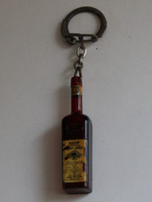 PORTE CLES publicitaire - BOUTEILLE RHUM DES PLANTATIONS SAINT JAMES