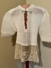 Surplis whit a beautiful handmade lace