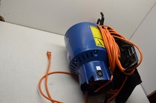 A VOIR !! ASPIRATEUR DORSAL  PACVAC SUPERPRO TRANS 700  120 V