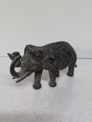 Petit eléphant bronze - eléphant,