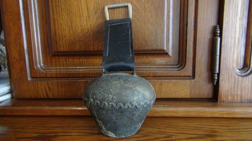 Cloche vache mouton ou - mouton,