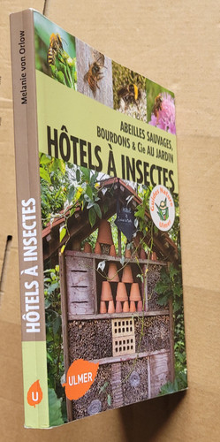 Hôtel insectes abeilles - hôtel, à