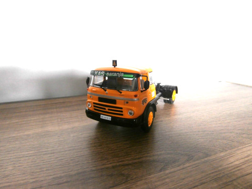 43e tracteur semi - 1/43e,