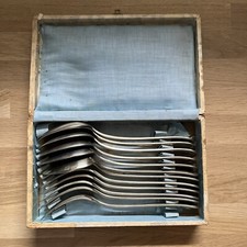 Ancien Coffret 12 Couverts de Service Fourchettes et Cuillères à Soupe Vintage