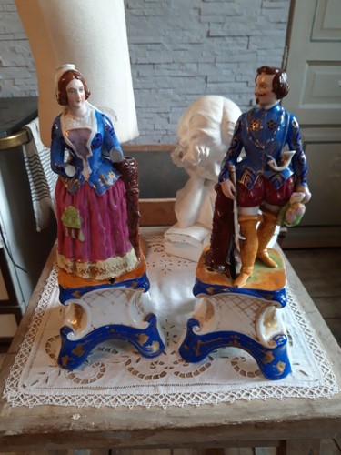 Bouquetières sculptures - 2,