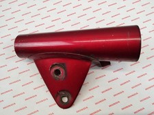 Patte de phare gauche rouge