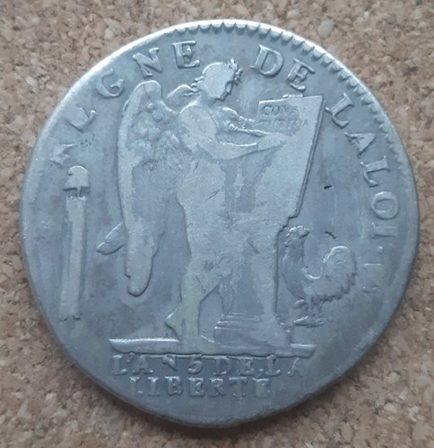 Constitution écu - -,