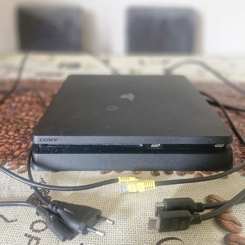 Ps4 slim 500go - slim,