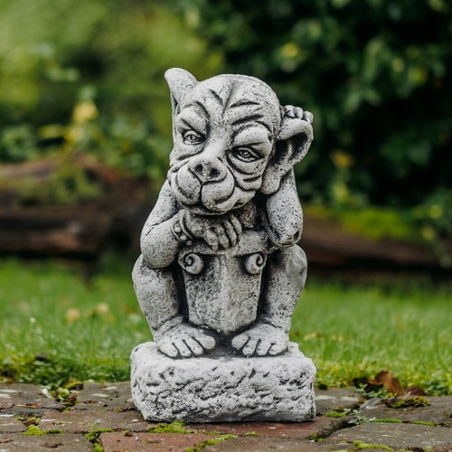 Gargouille sur socle - , i