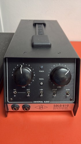 Universal audio solo 610 - /,