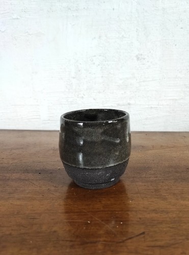 Jolie tasse cache pot en - jolie, ou