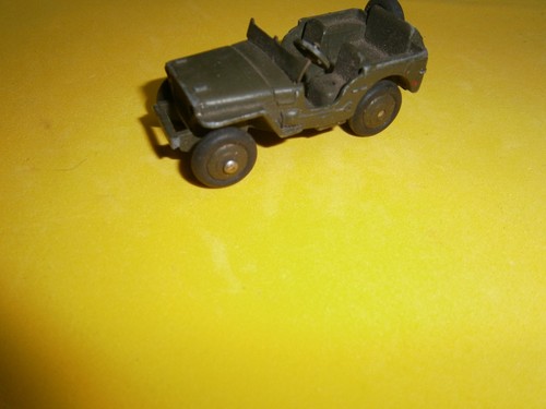 Dinky toys jeep made - dinky,