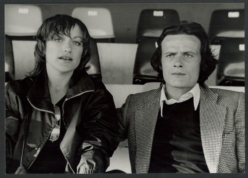 Photo carton rouge 1980 - photo,