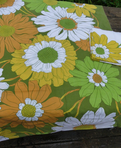 Nappe flower power pop culture - power,