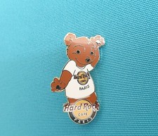 PARIS /  BEAR WHITE T-SHIRT SERIE / HARD ROCK CAFE PIN / RARE 